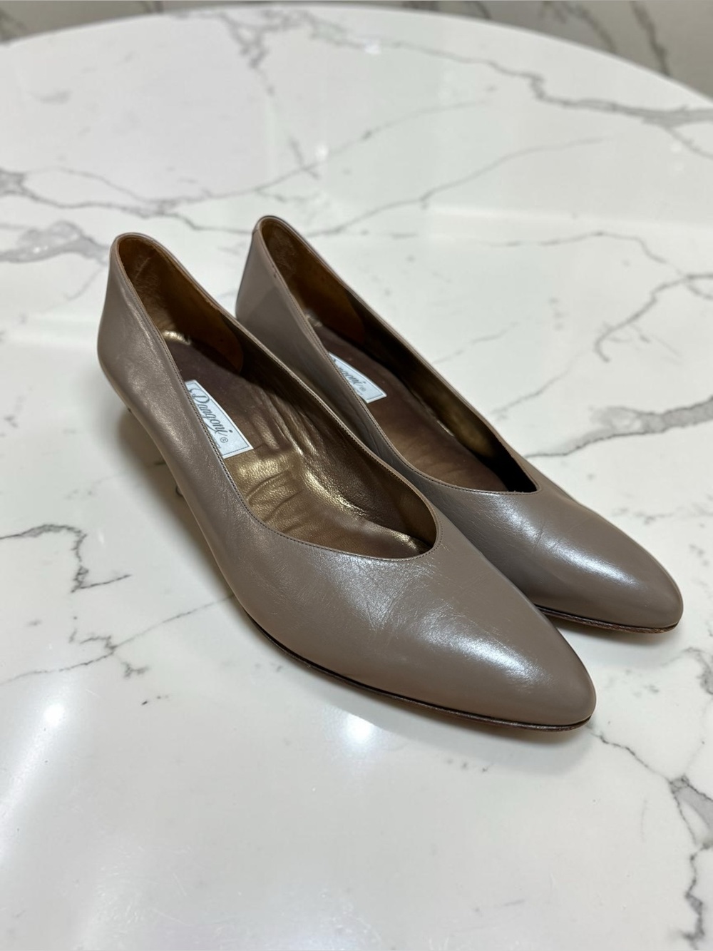 Rangoni Pumps